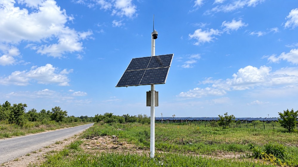 Integrated Off-Grid Solar Surveillance Pole Solution