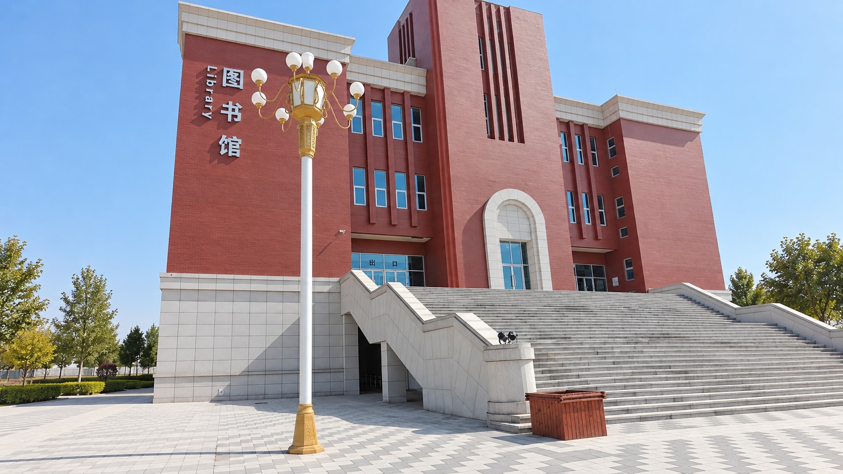 校园景观灯与蓝天-5-tuya-4.jpg