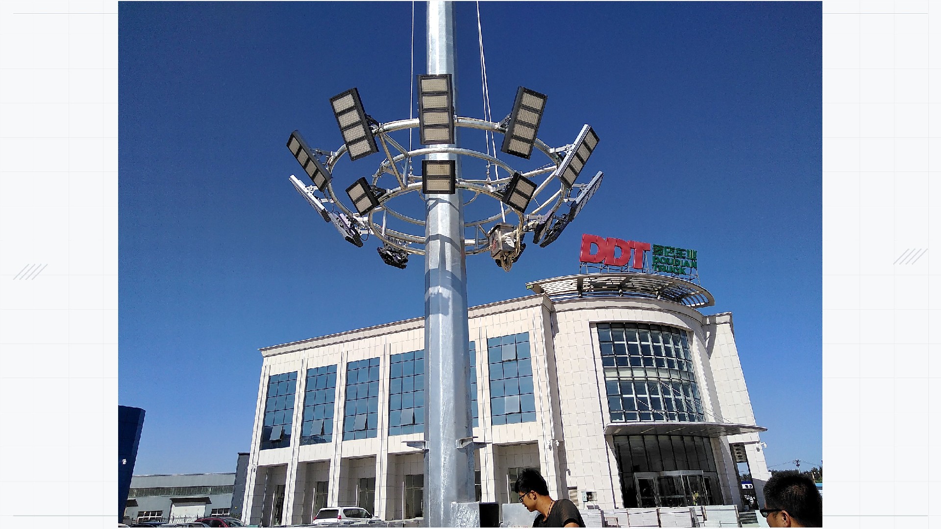 Lighting_Site_3_16x9_Clear-tuya-4.jpg
