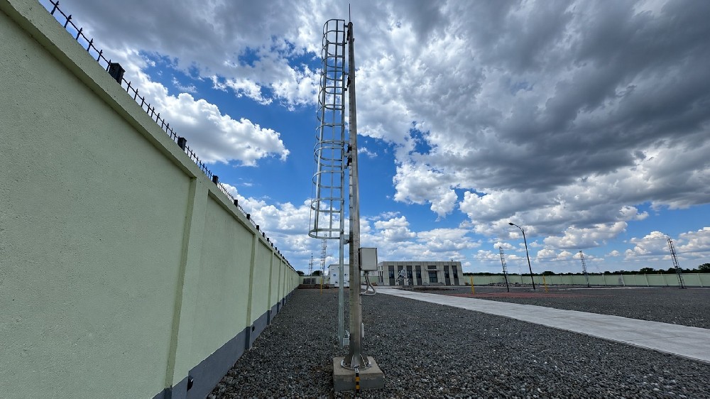 Heavy-Duty SS316L Poles